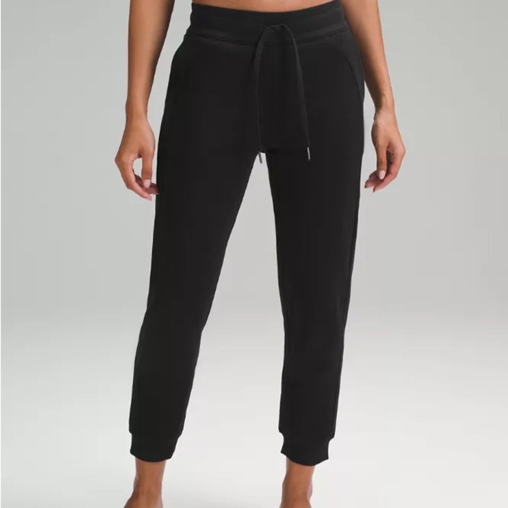 Lululemon Scuba High-Rise Jogger 7/8 Length